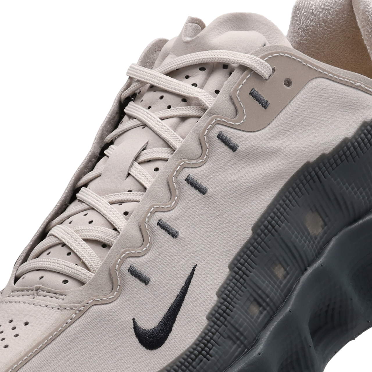 Nike Ava Rover Image 7 of 7. Tap to open photo gallery.