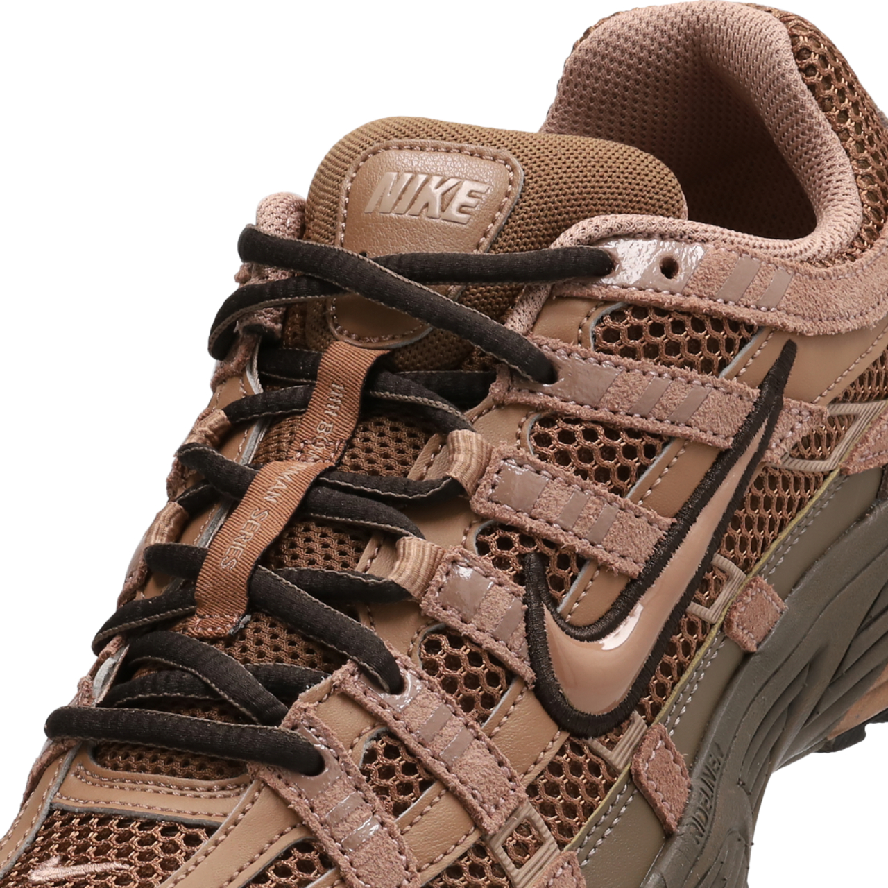 Nike P-6000 Image 8 sur 8. Appuyez pour ouvrir la galerie de photos.