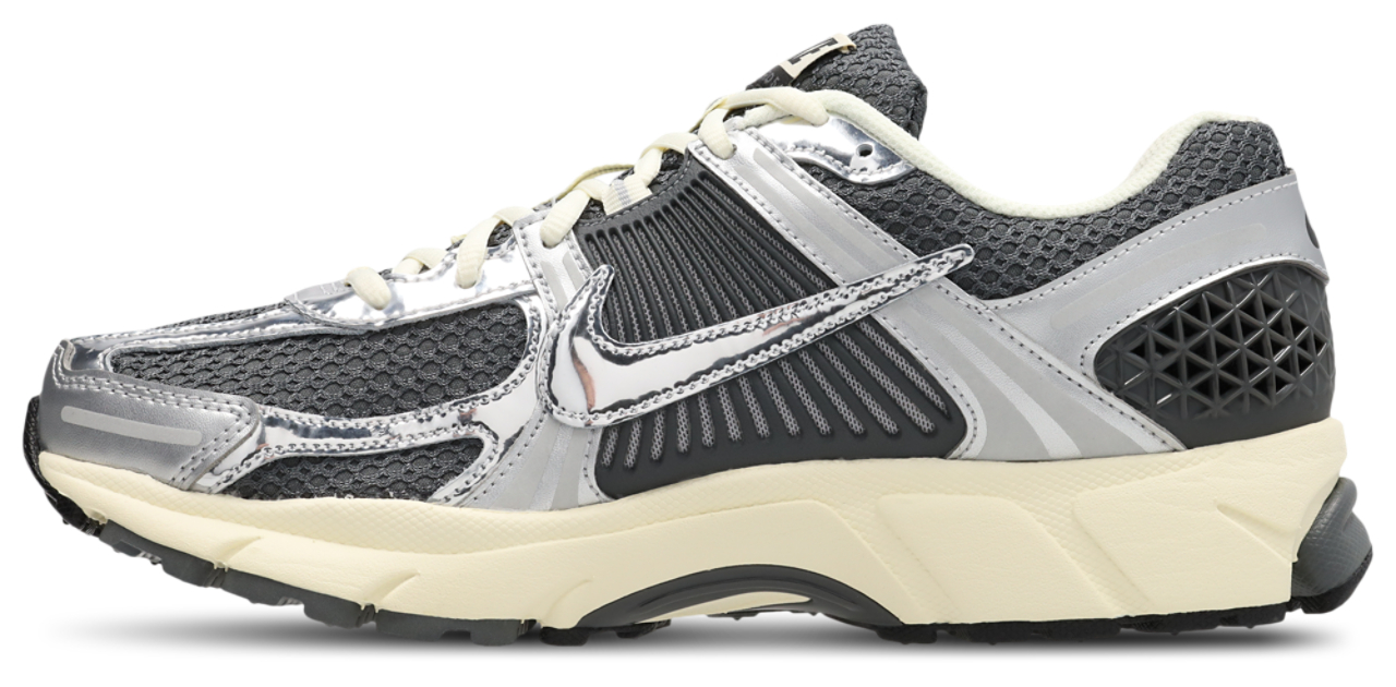 Nike Zoom Vomero 5 Image 4 of 8. Tap to open photo gallery.