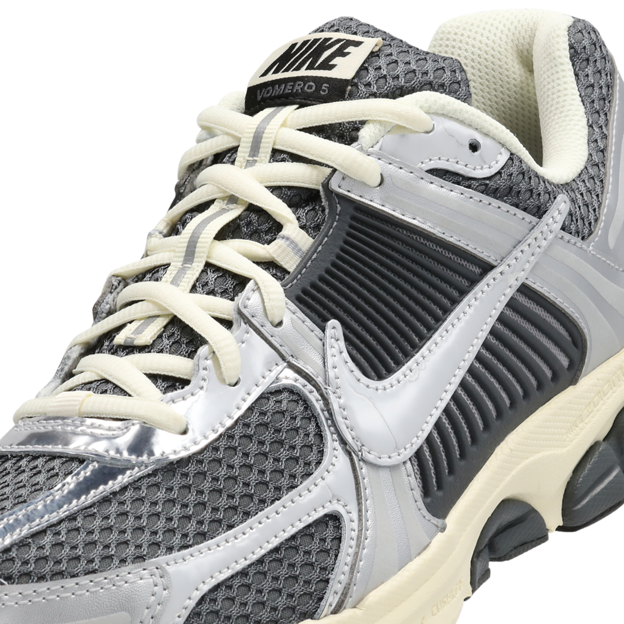 Nike Zoom Vomero 5 Image 8 of 8. Tap to open photo gallery.