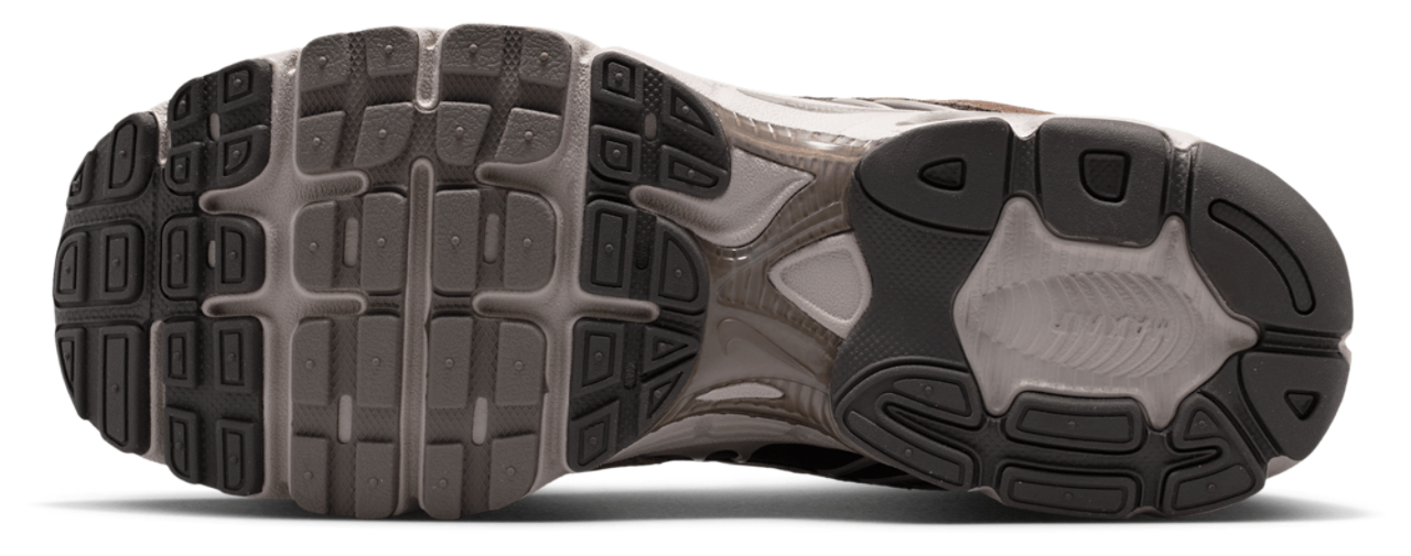 Nike Air Max Moto 2K Afbeelding 5 van 6. Tik om de fotogalerij te openen..