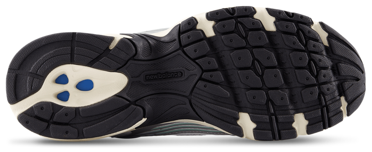 New Balance 530 Image 4 of 4. Tap to open photo gallery.