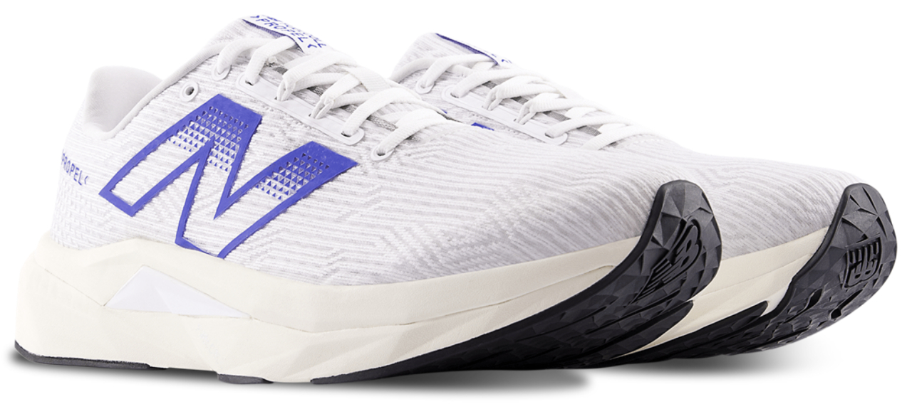 New Balance Fuelcell Propelv5 Image 2 sur 6. Appuyez pour ouvrir la galerie de photos.