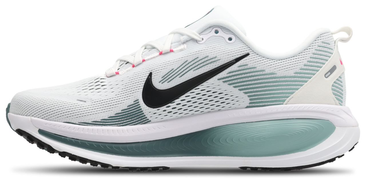 Nike Zoom Vomero 18 Image 4 of 7. Tap to open photo gallery.