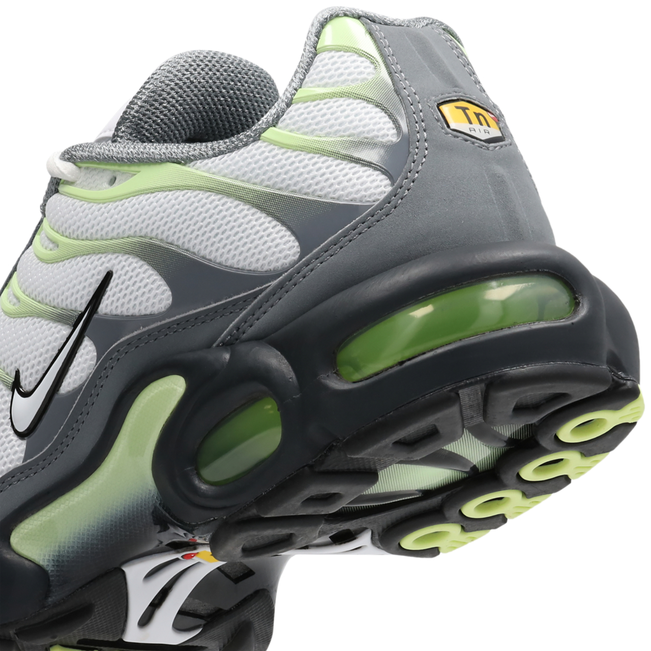 Nike Air Max Tuned 1 Image 7 sur 8. Appuyez pour ouvrir la galerie de photos.