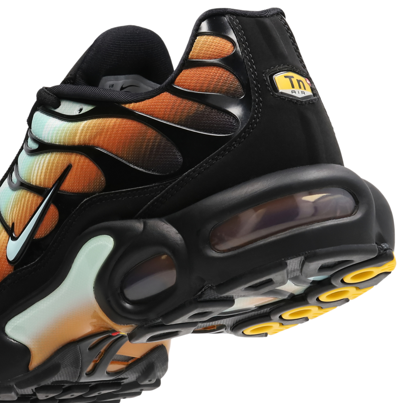 Nike Air Max Tuned 1 Immagine 7 di 8. Tocca per aprire la galleria fotografica.
