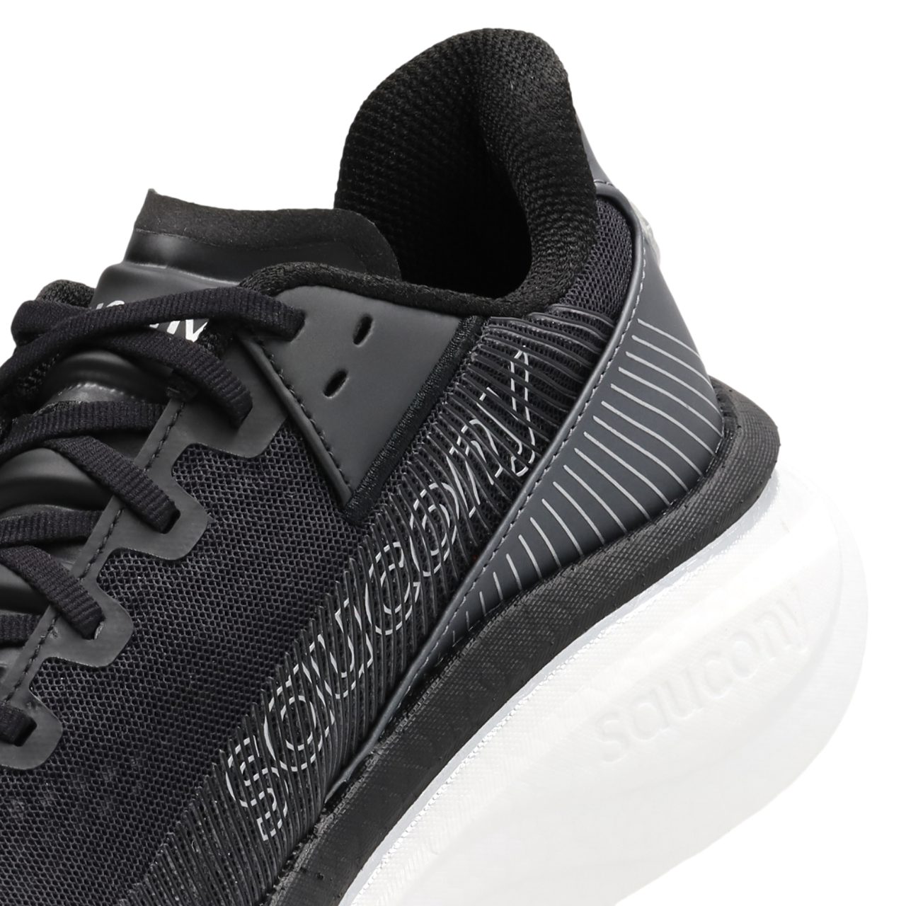 Saucony Endorphin Azura Image 8 sur 8. Appuyez pour ouvrir la galerie de photos.