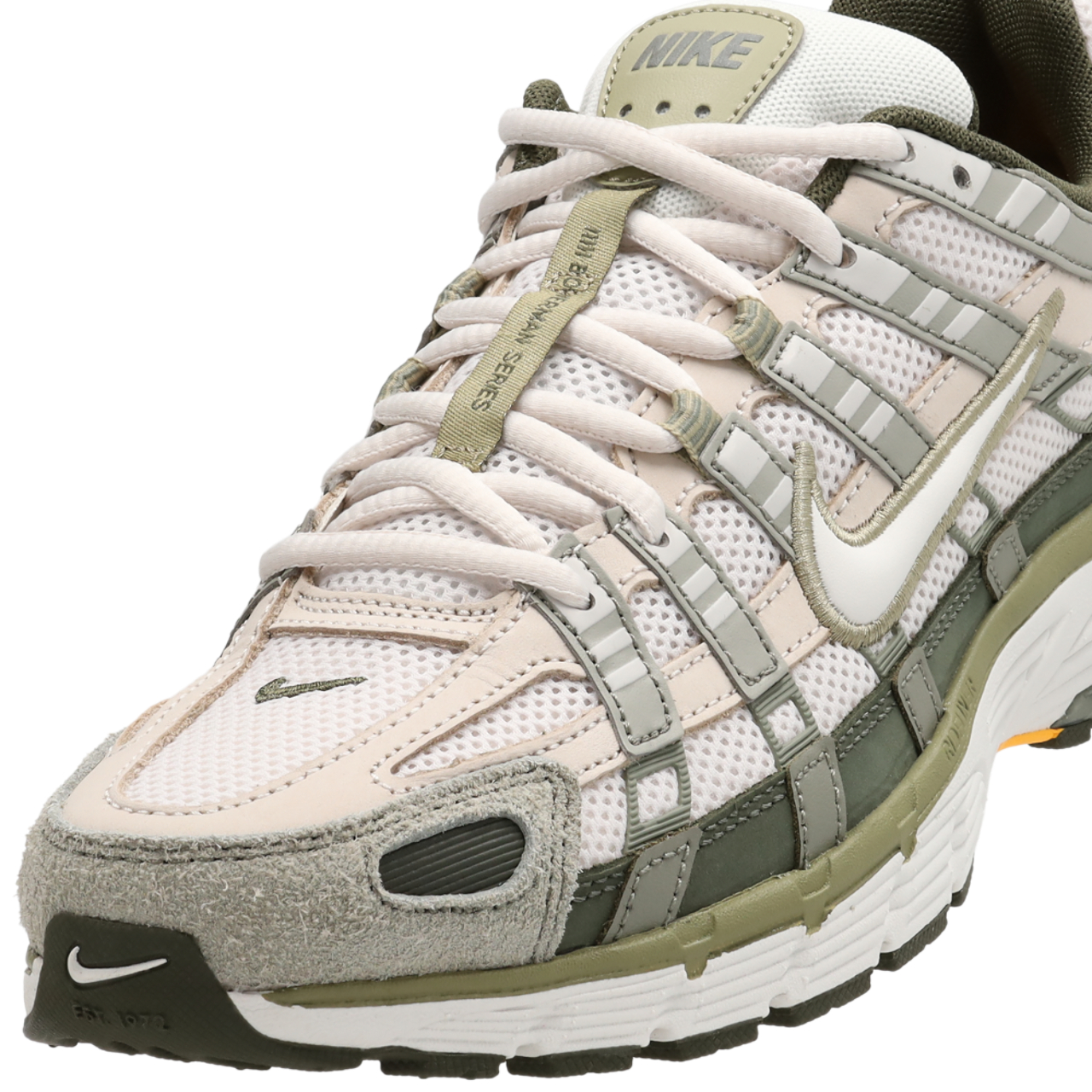 Nike P-6000 Afbeelding 8 van 8. Tik om de fotogalerij te openen..