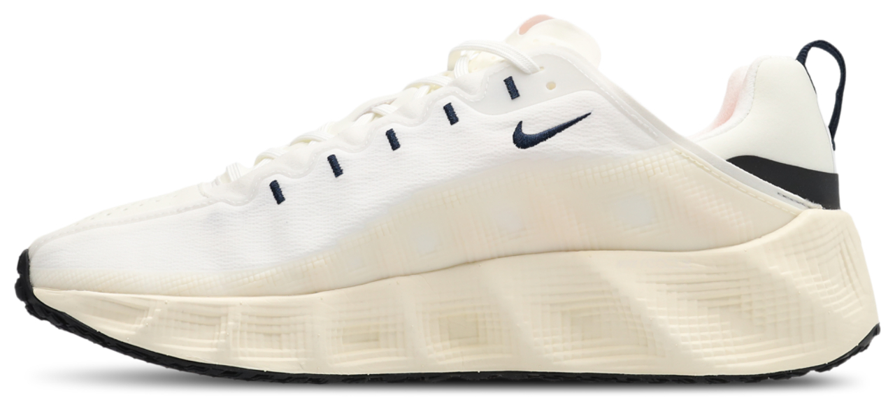 Nike Ava Rover Image 4 of 8. Tap to open photo gallery.