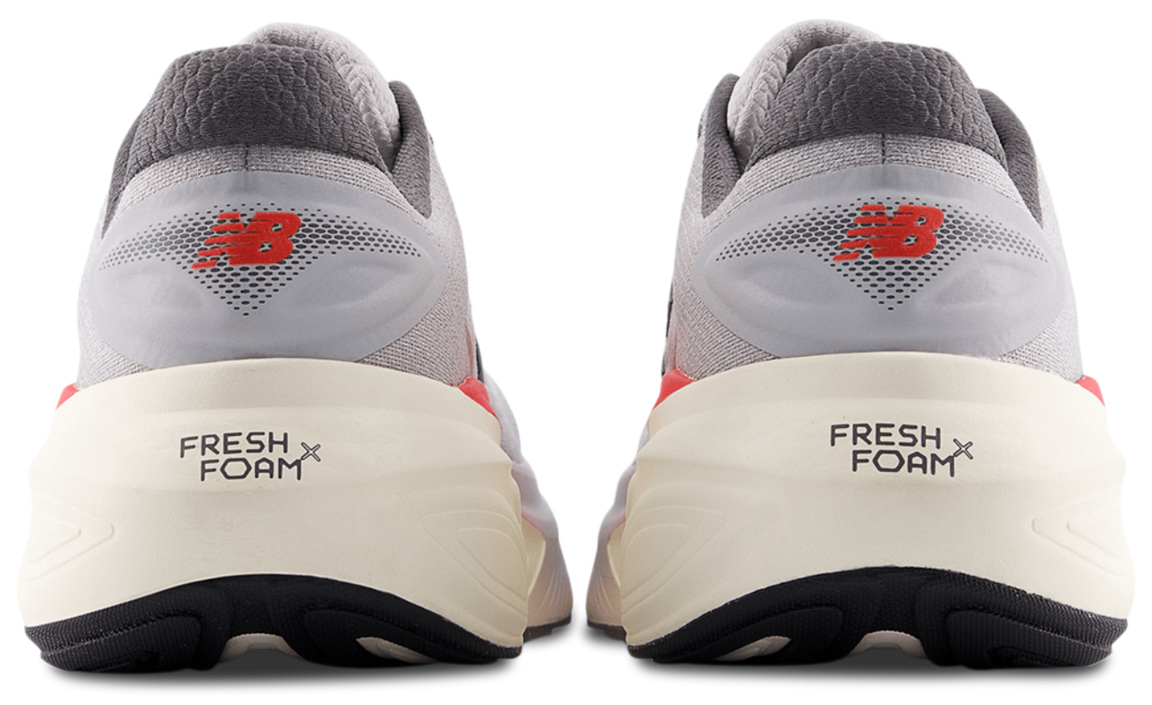 New Balance Fresh Foam X More V6 Image 3 sur 6. Appuyez pour ouvrir la galerie de photos.