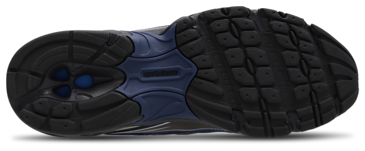 New Balance 740 Image 6 of 8. Tap to open photo gallery.