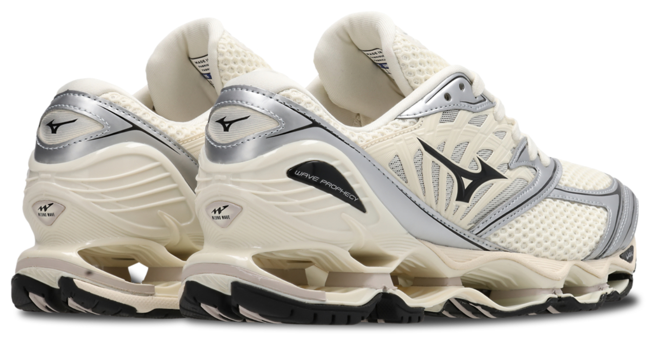 Mizuno Wave Prophecy Image 3 sur 7. Appuyez pour ouvrir la galerie de photos.