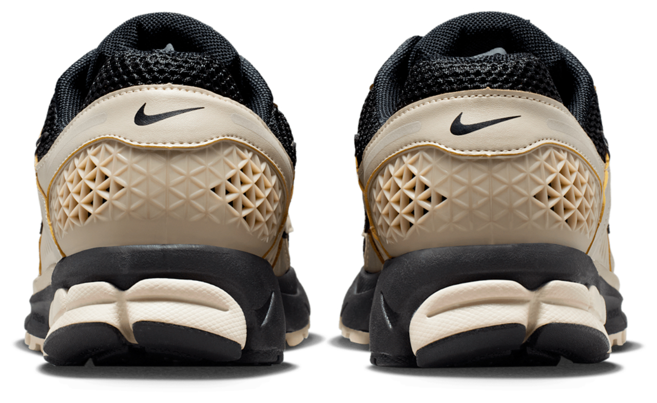 Nike Zoom Vomero 5 Image 6 of 6. Tap to open photo gallery.