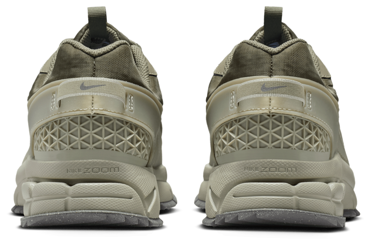 Nike Zoom Vomero Roam Image 6 sur 6. Appuyez pour ouvrir la galerie de photos.