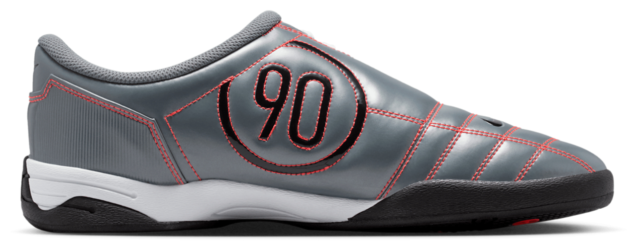 Nike Total 90 Image 1 sur 6. Appuyez pour ouvrir la galerie de photos.