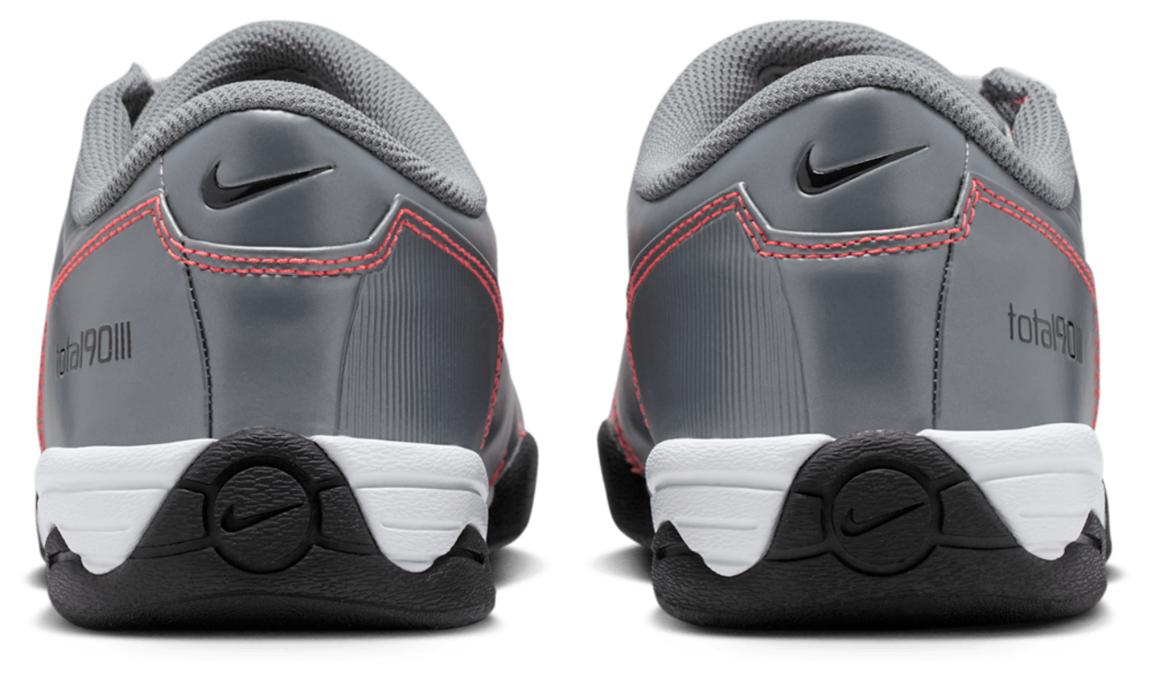 Nike Total 90 Image 6 sur 6. Appuyez pour ouvrir la galerie de photos.