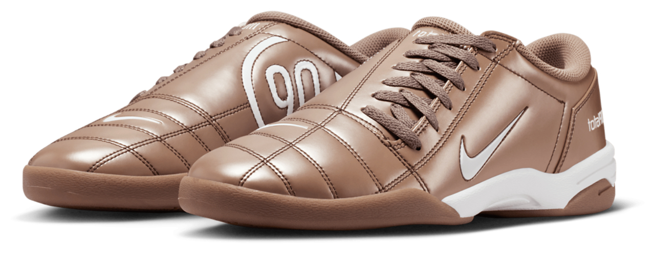 Nike Total 90 Image 2 sur 6. Appuyez pour ouvrir la galerie de photos.