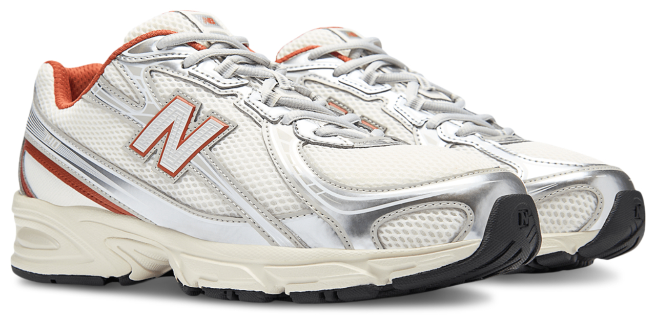 New Balance 740 Image 2 sur 6. Appuyez pour ouvrir la galerie de photos.