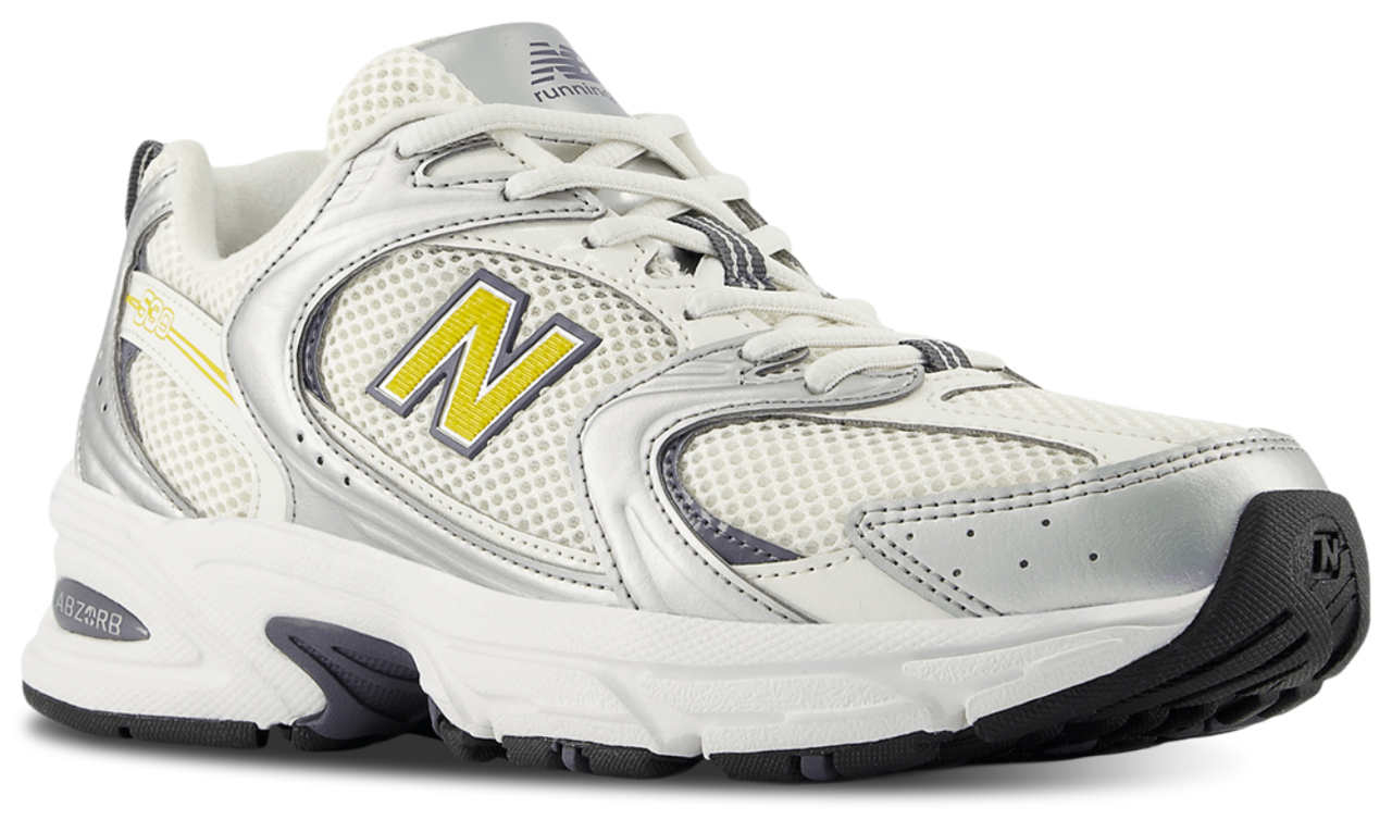 New Balance 530 Afbeelding 2 van 5. Tik om de fotogalerij te openen..