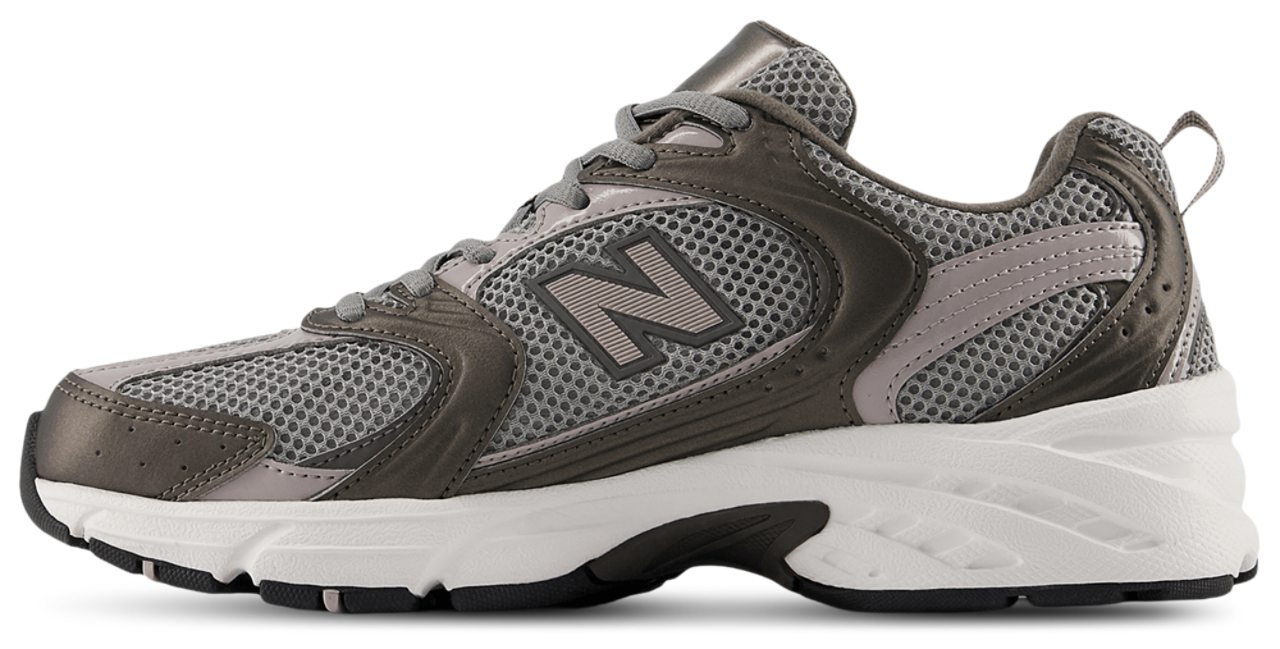 New Balance 530 Afbeelding 3 van 5. Tik om de fotogalerij te openen..