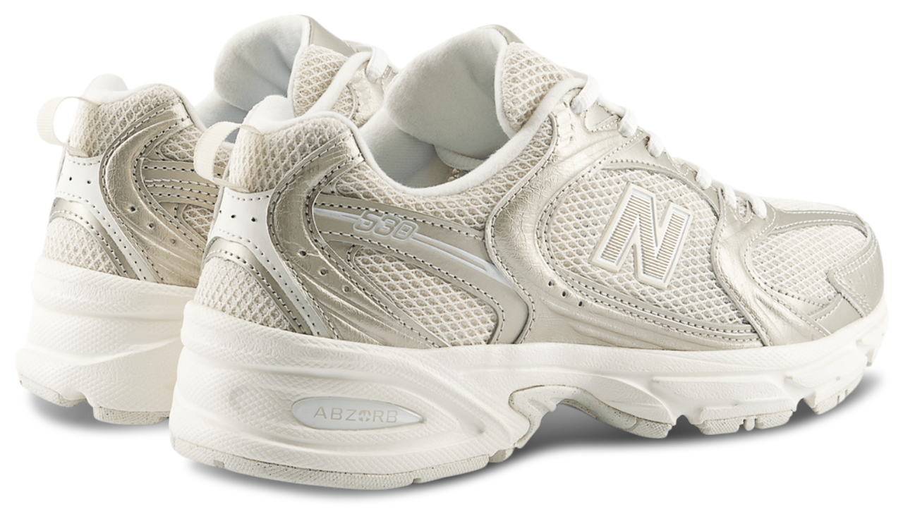 New Balance 530 Image 4 of 6. Tap to open photo gallery.