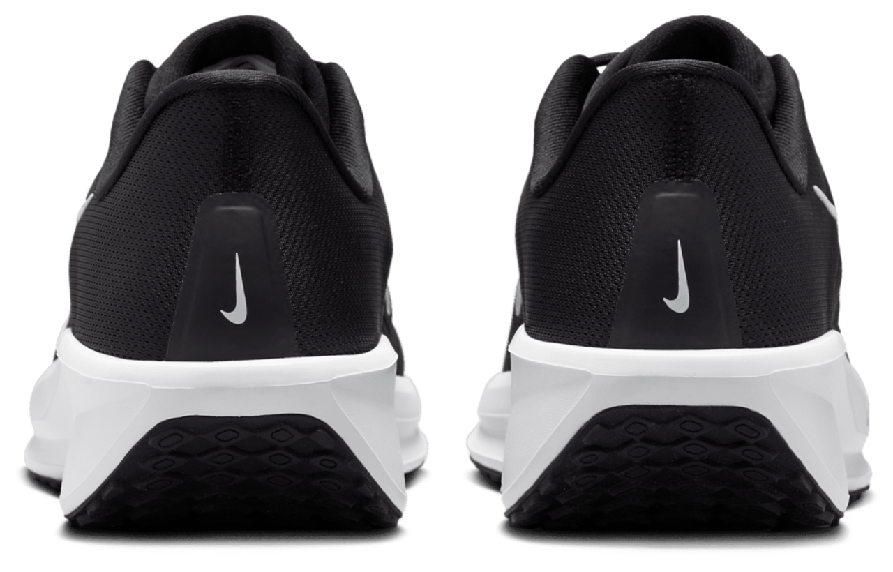 Nike Quest 6 Image 6 sur 6. Appuyez pour ouvrir la galerie de photos.