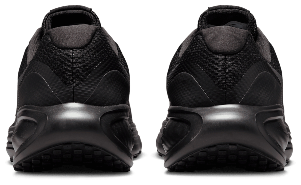 Nike Revolution 8 Image 6 of 6. Tap to open photo gallery.
