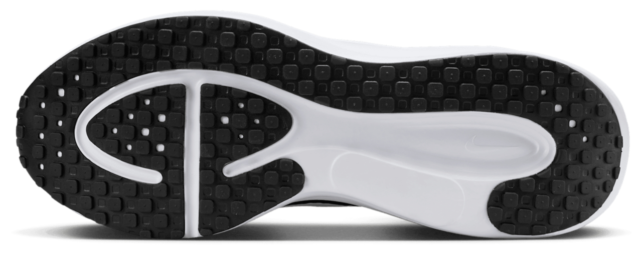 Nike Revolution 8 Image 5 of 6. Tap to open photo gallery.