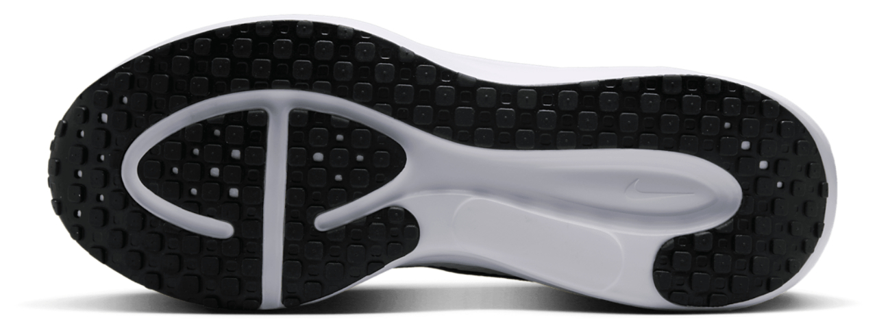 Nike Revolution 8 Image 5 of 6. Tap to open photo gallery.