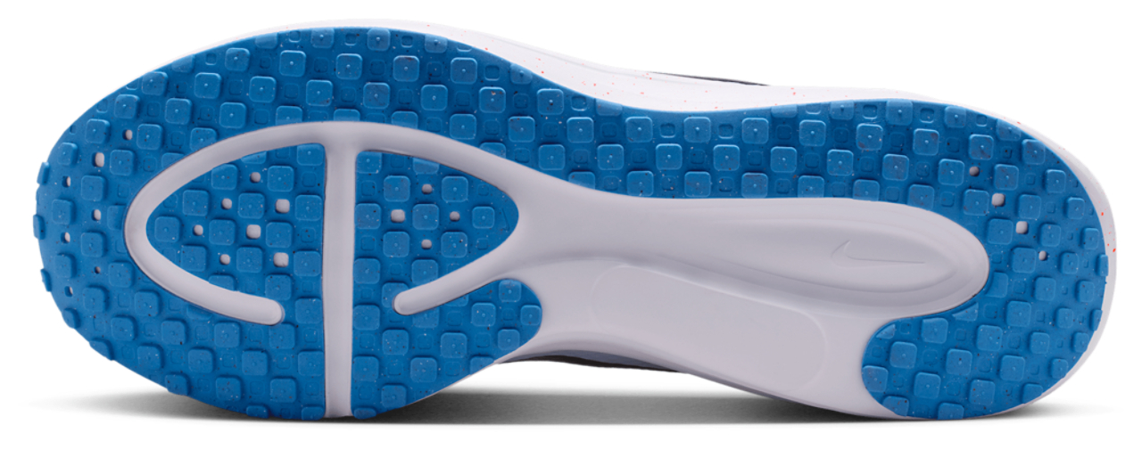 Nike Revolution 8 Image 5 of 6. Tap to open photo gallery.