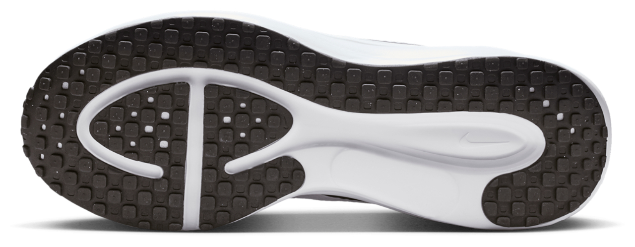 Nike Revolution 8 Image 5 sur 6. Appuyez pour ouvrir la galerie de photos.