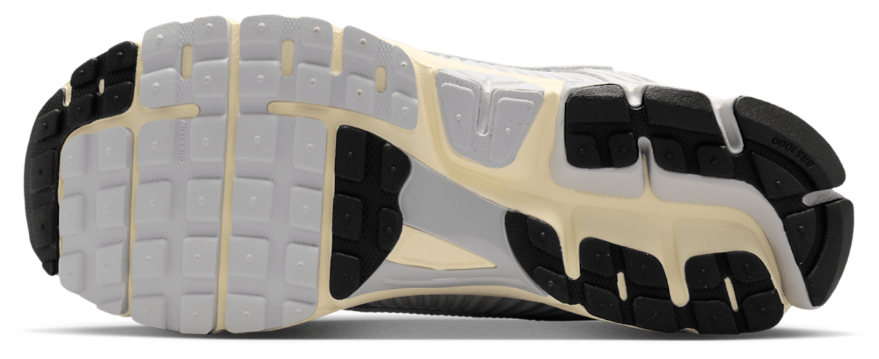 Nike Zoom Vomero 5 Image 5 of 6. Tap to open photo gallery.
