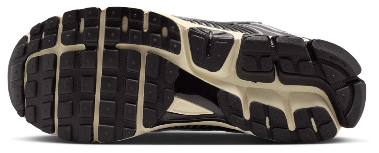 Nike Zoom Vomero 5 Image 5 of 6. Tap to open photo gallery.