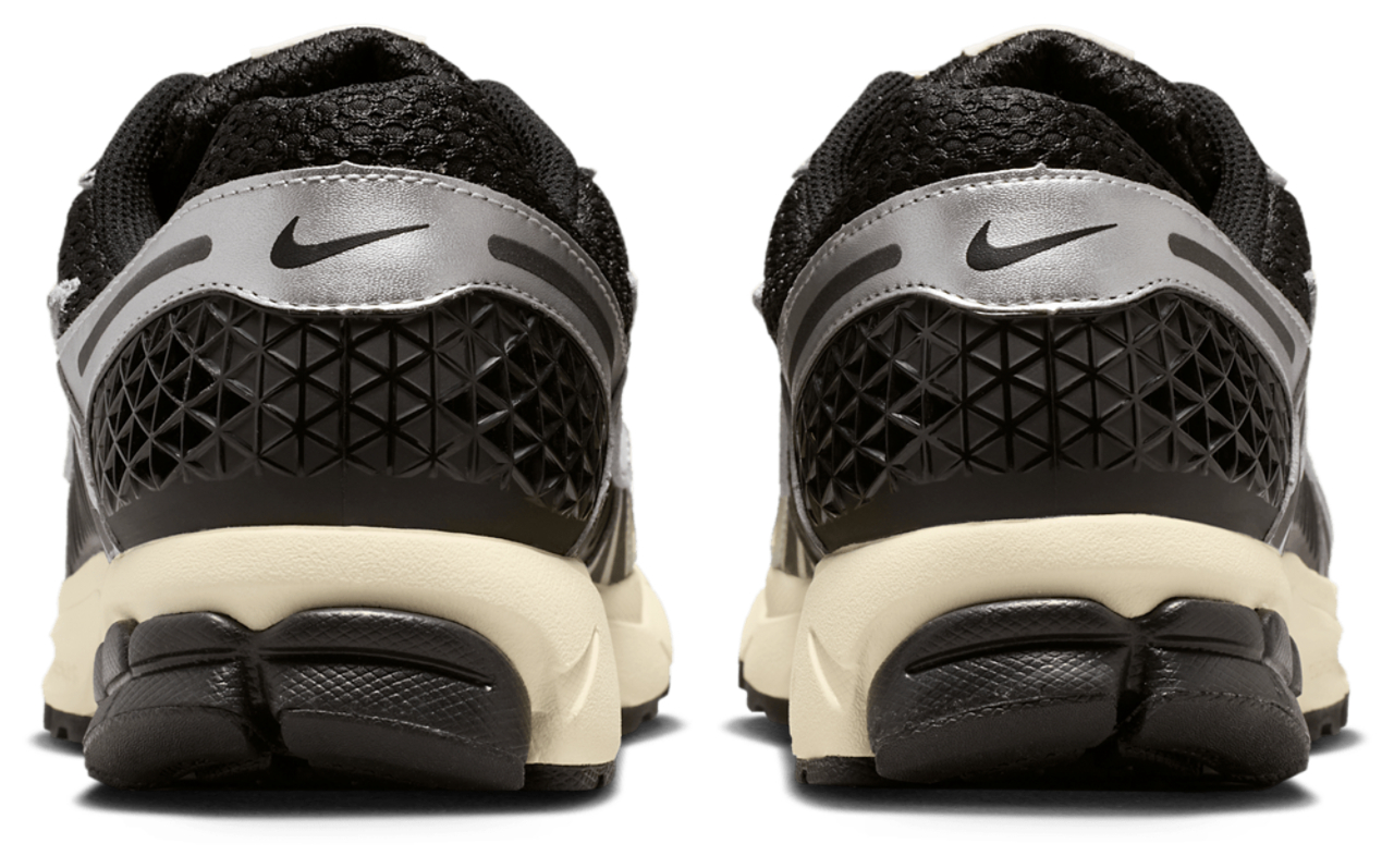 Nike Zoom Vomero 5 Image 6 of 6. Tap to open photo gallery.