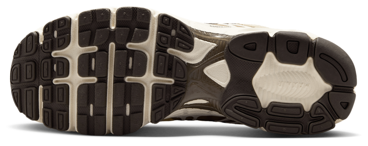Nike Air Max Moto 2K Bild 5 von 6. Antippen, um die Fotogalerie zu öffnen.