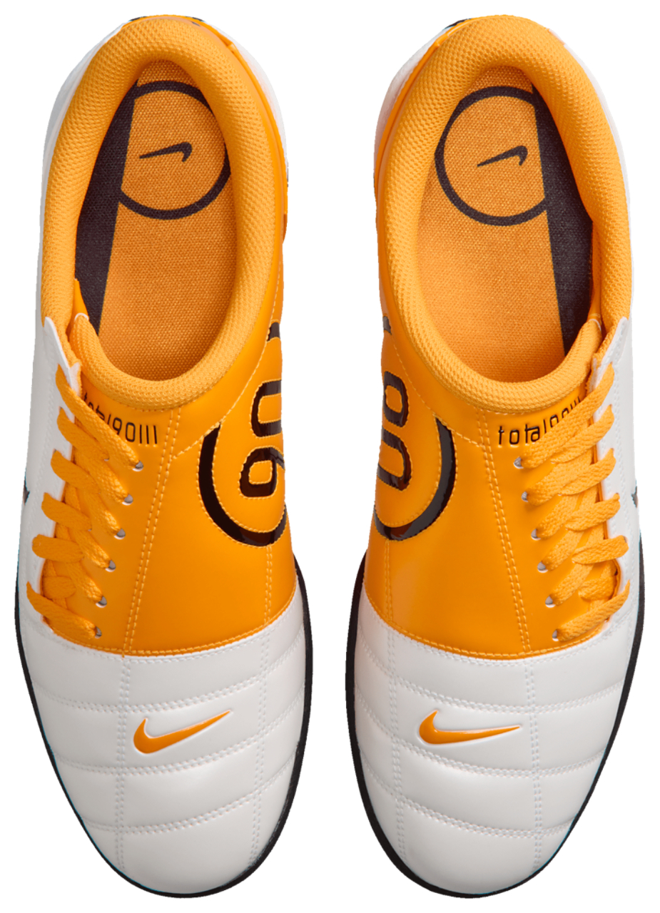 Nike Total 90 Bild 4 von 6. Antippen, um die Fotogalerie zu öffnen.