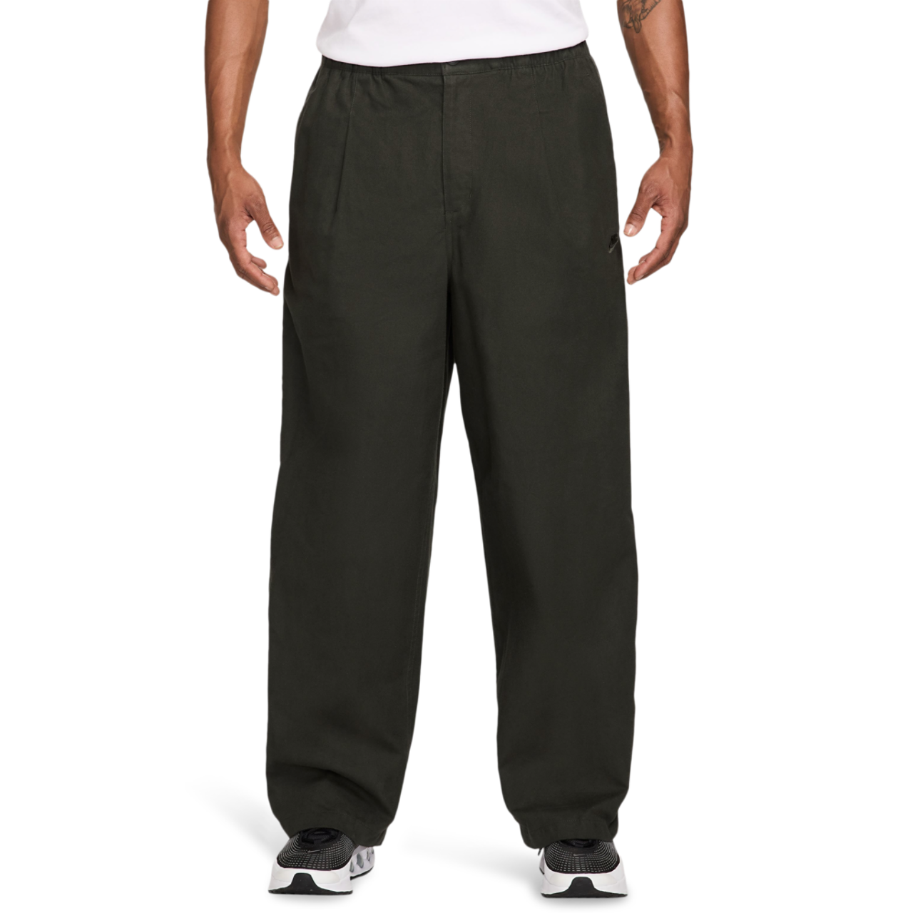 Nike Club Heavyweight Balloon Pants Image 1 of 3. Tap to open photo gallery.