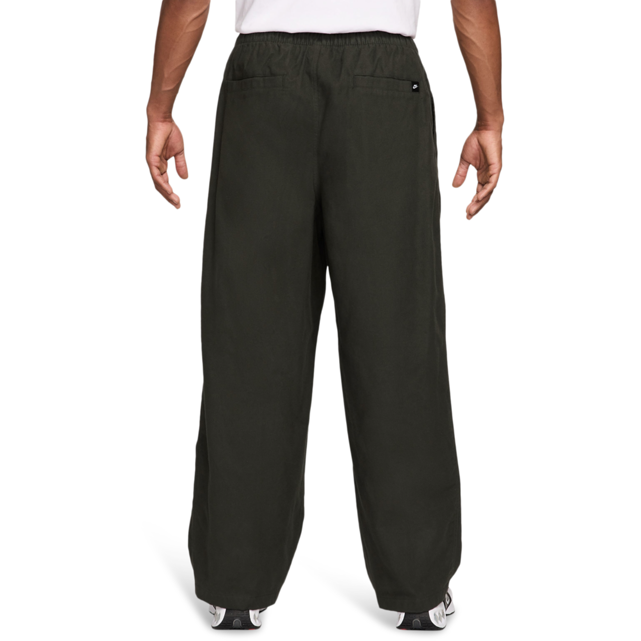 Nike Club Heavyweight Balloon Pants Image 2 of 3. Tap to open photo gallery.