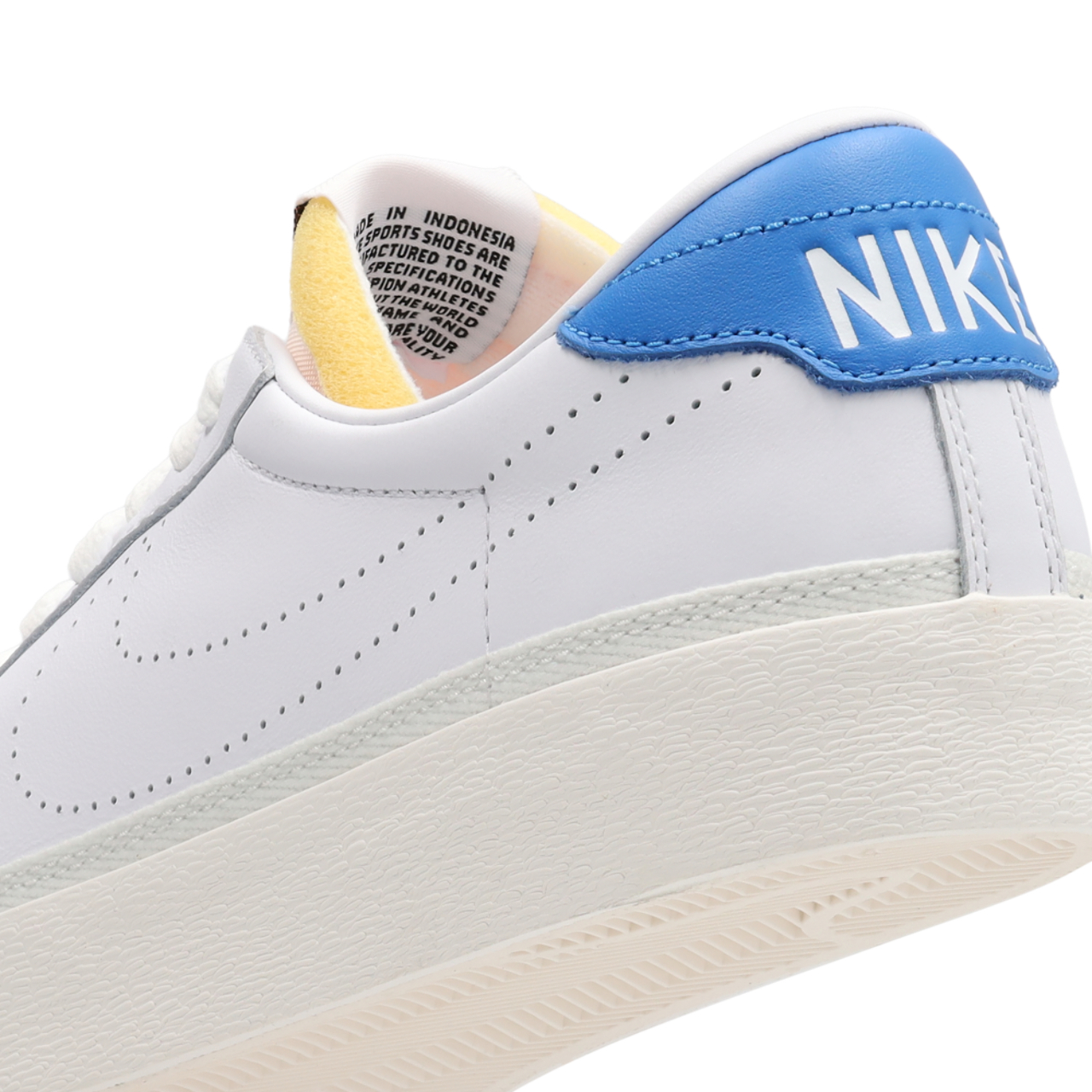 Nike Tennis Classic Image 7 sur 7. Appuyez pour ouvrir la galerie de photos.