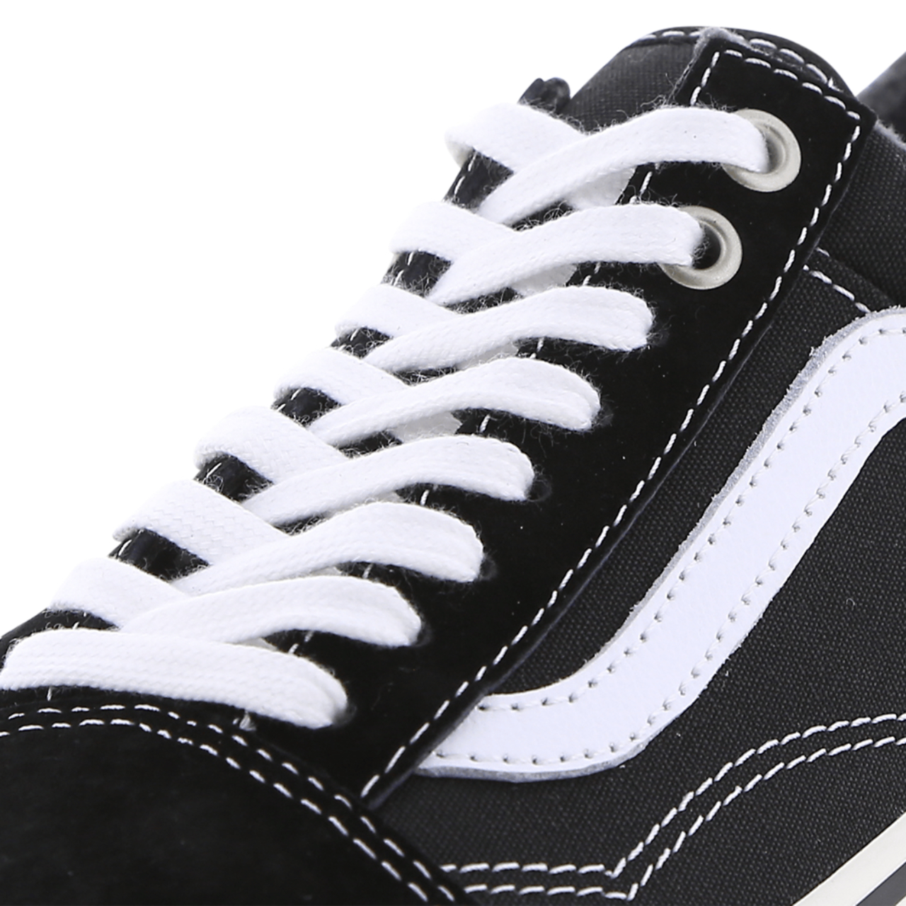 Vans Old Skool MTE Image 7 of 7. Tap to open photo gallery.