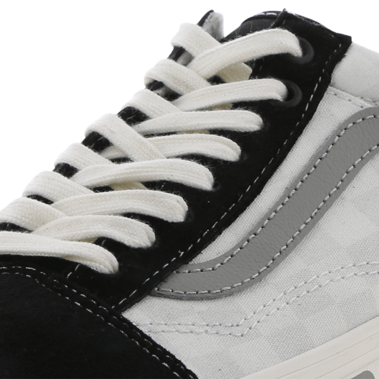 Vans Old Skool X Napapijri Image 7 of 7. Tap to open photo gallery.