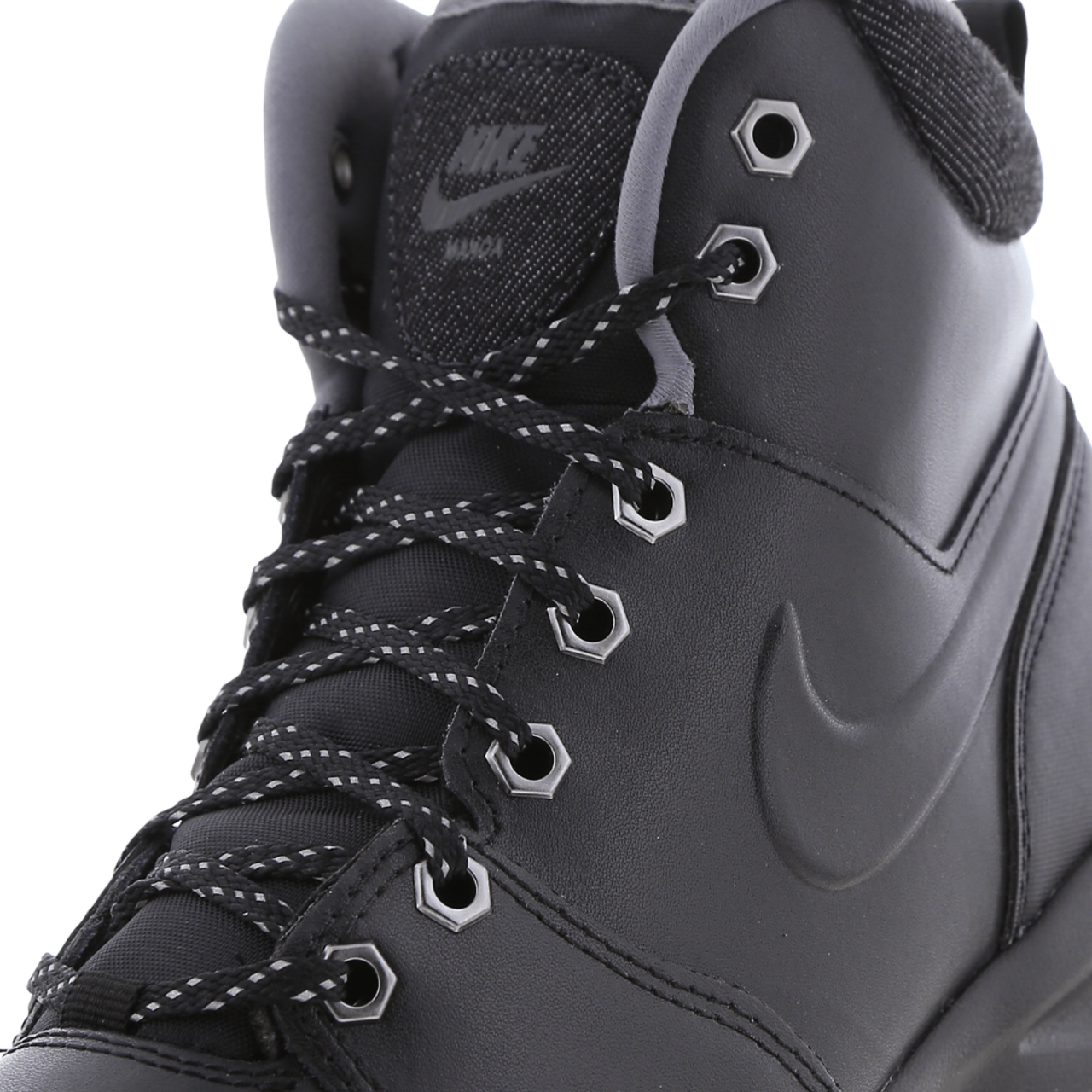 Nike Manoa Image 7 of 7. Tap to open photo gallery.