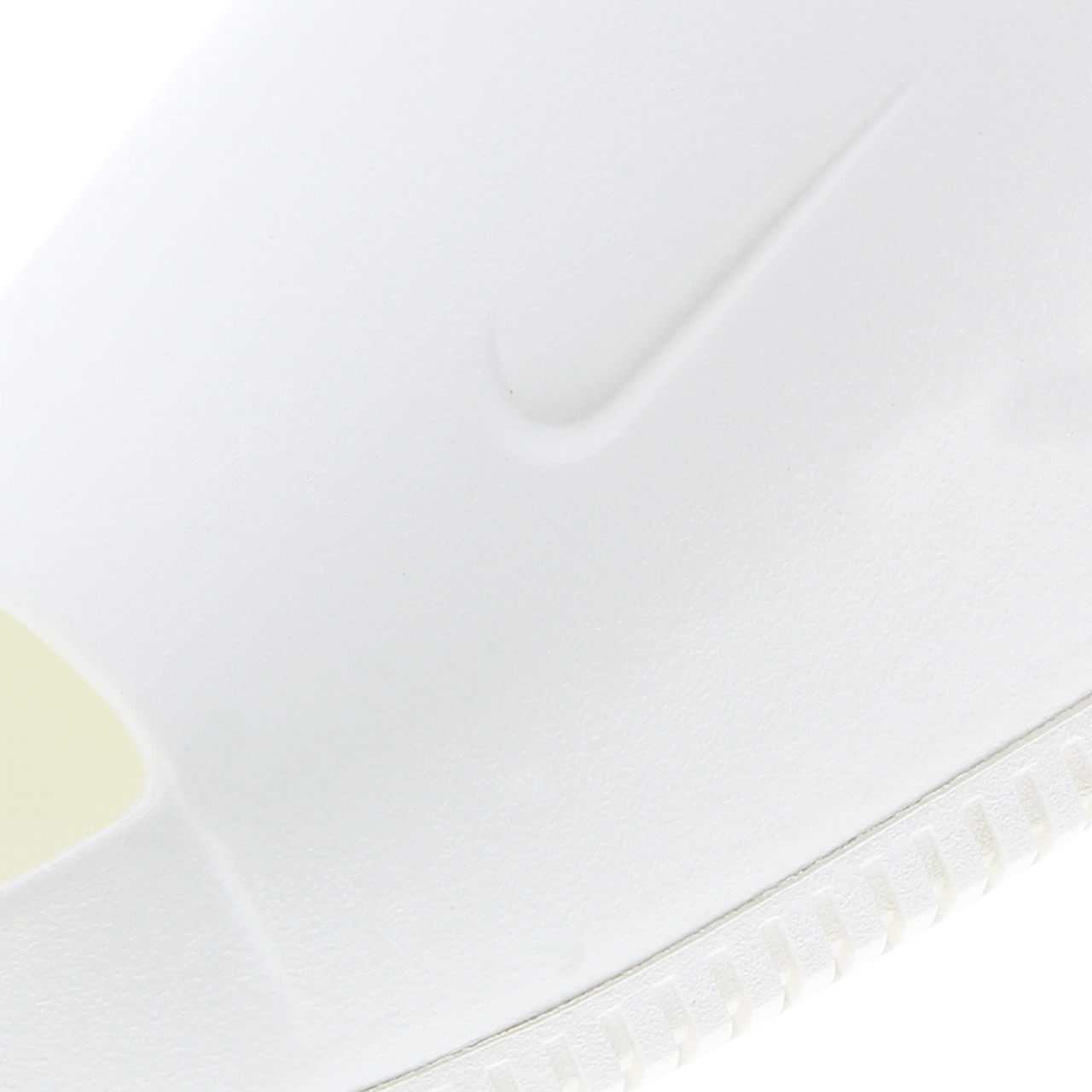 Nike Calm Slide Immagine 7 di 7. Tocca per aprire la galleria fotografica.