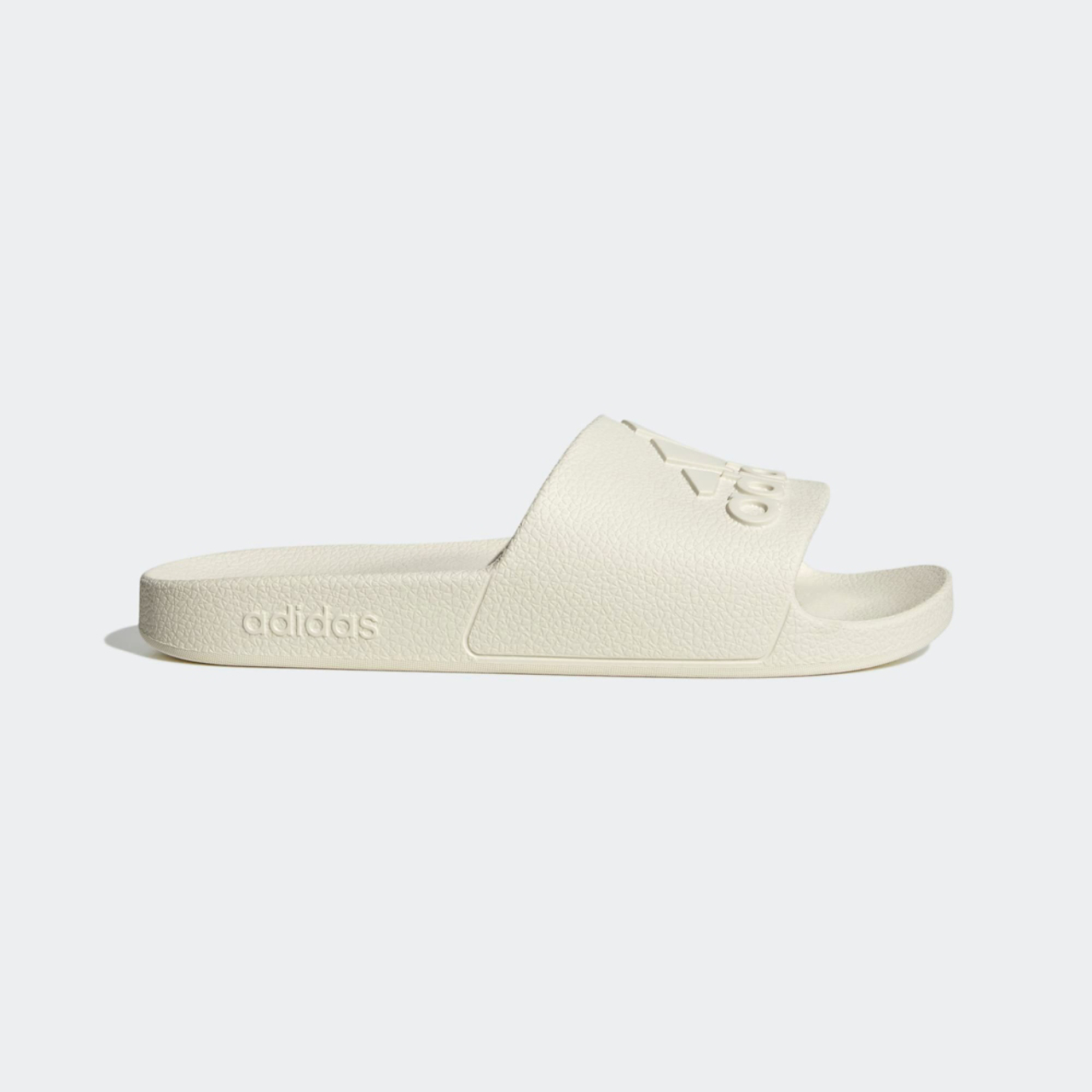 adidas Adilette Aqua Slides Afbeelding 1 van 6. Tik om de fotogalerij te openen..