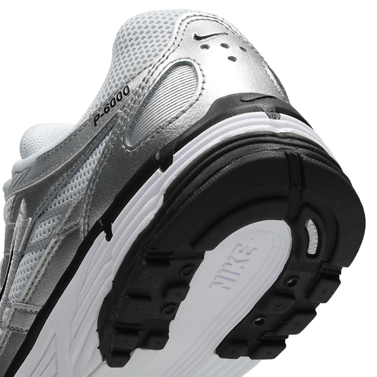 Nike P-6000 Bild 7 von 7. Antippen, um die Fotogalerie zu öffnen.