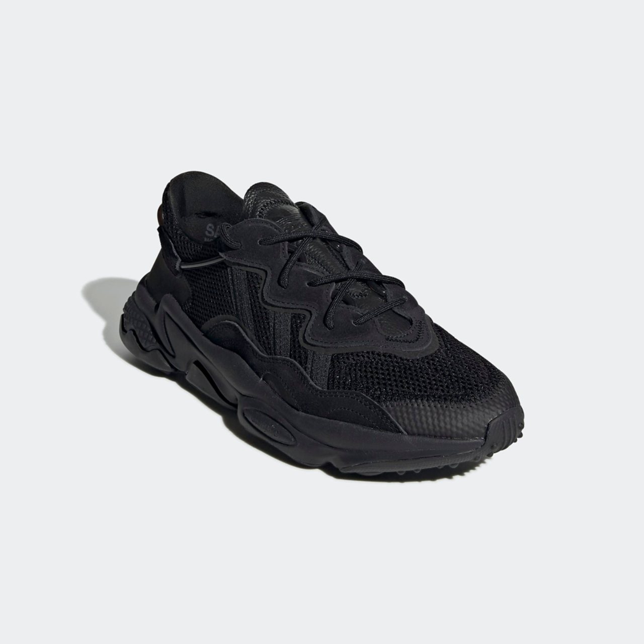 adidas Ozweego Imagen 2 de 6. Toque para abrir la galería de fotos.