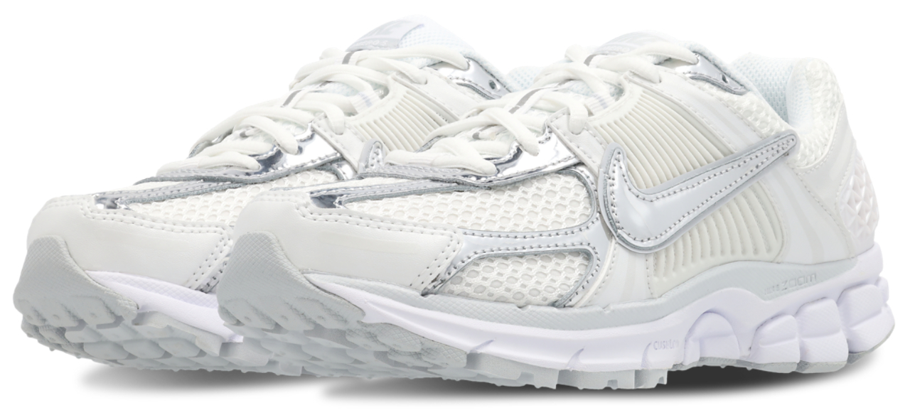 Nike Zoom Vomero 5 Image 2 of 7. Tap to open photo gallery.