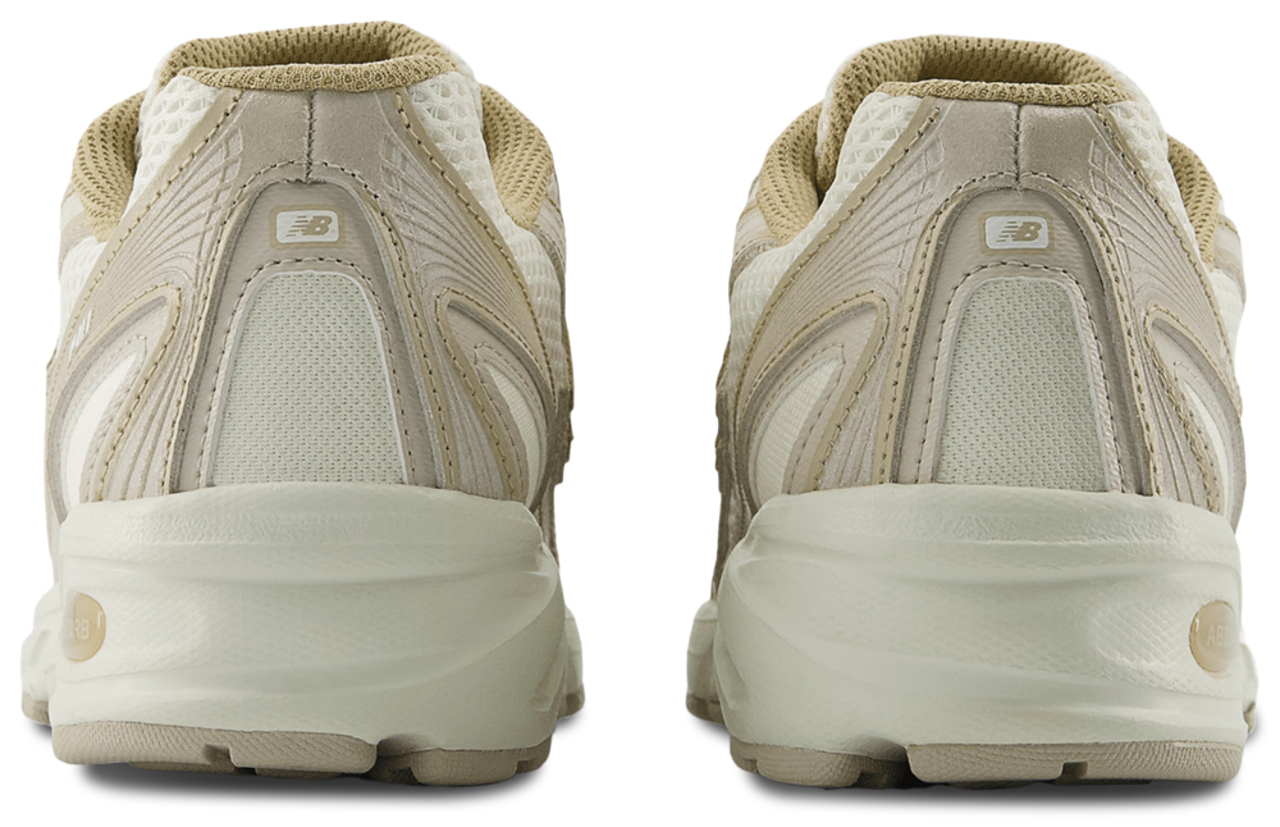 New Balance 740 Afbeelding 3 van 7. Tik om de fotogalerij te openen..