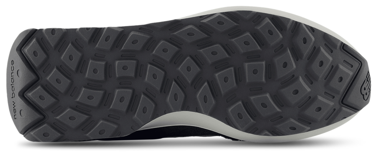 New Balance 370 Image 6 of 6. Tap to open photo gallery.