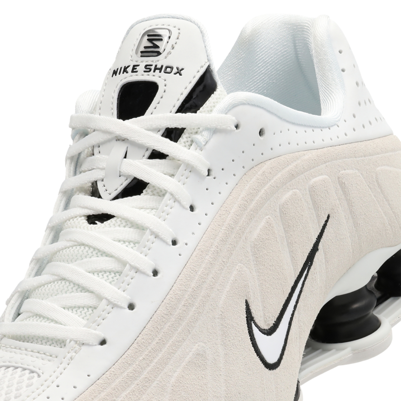 Nike Shox R4 Bild 8 von 8. Antippen, um die Fotogalerie zu öffnen.